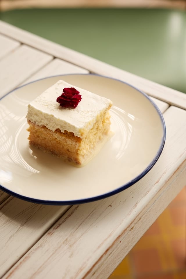 Tres Leches.